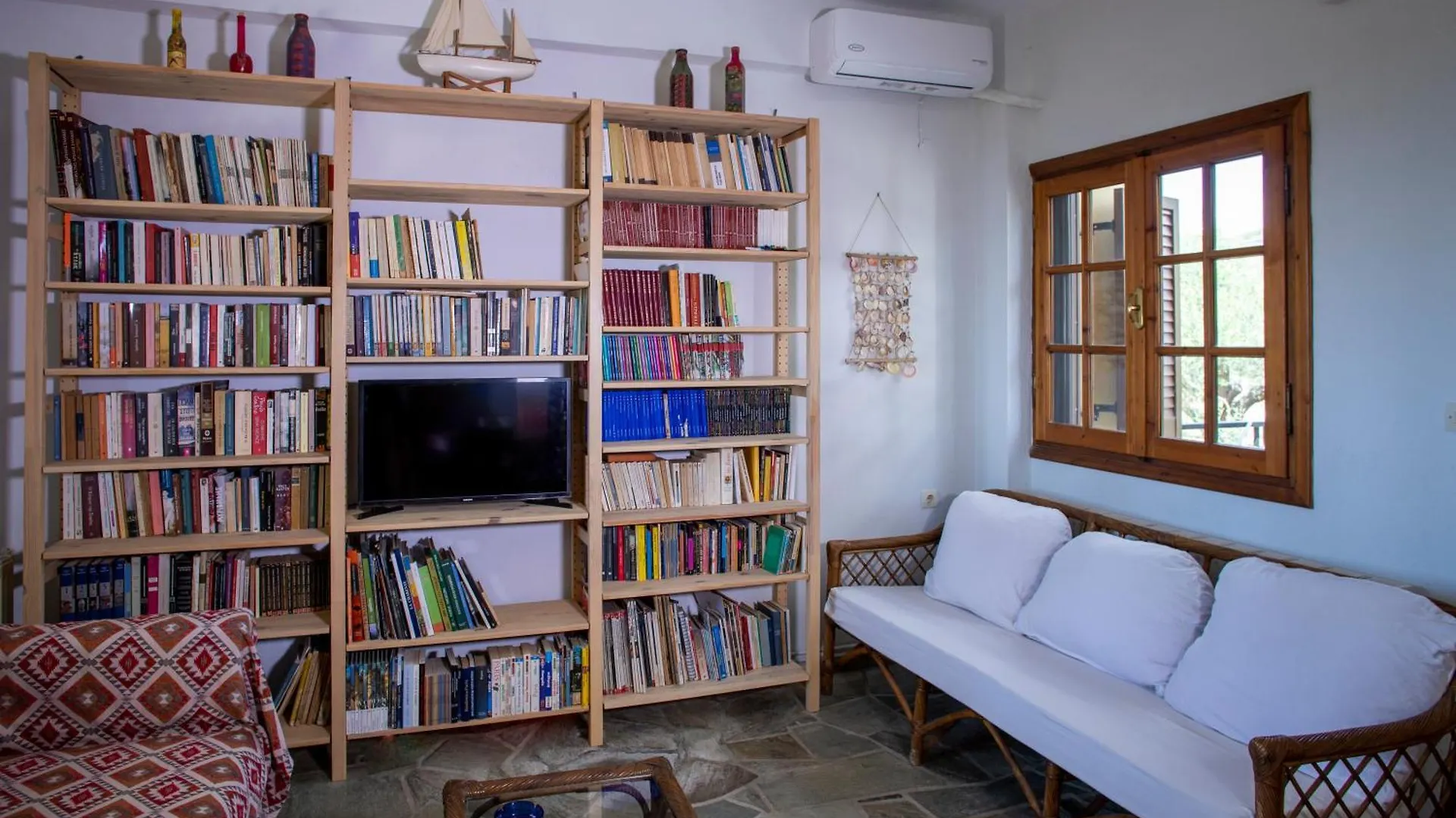 3 Olive Trees -Retreat House Villa Ormilia Greece
