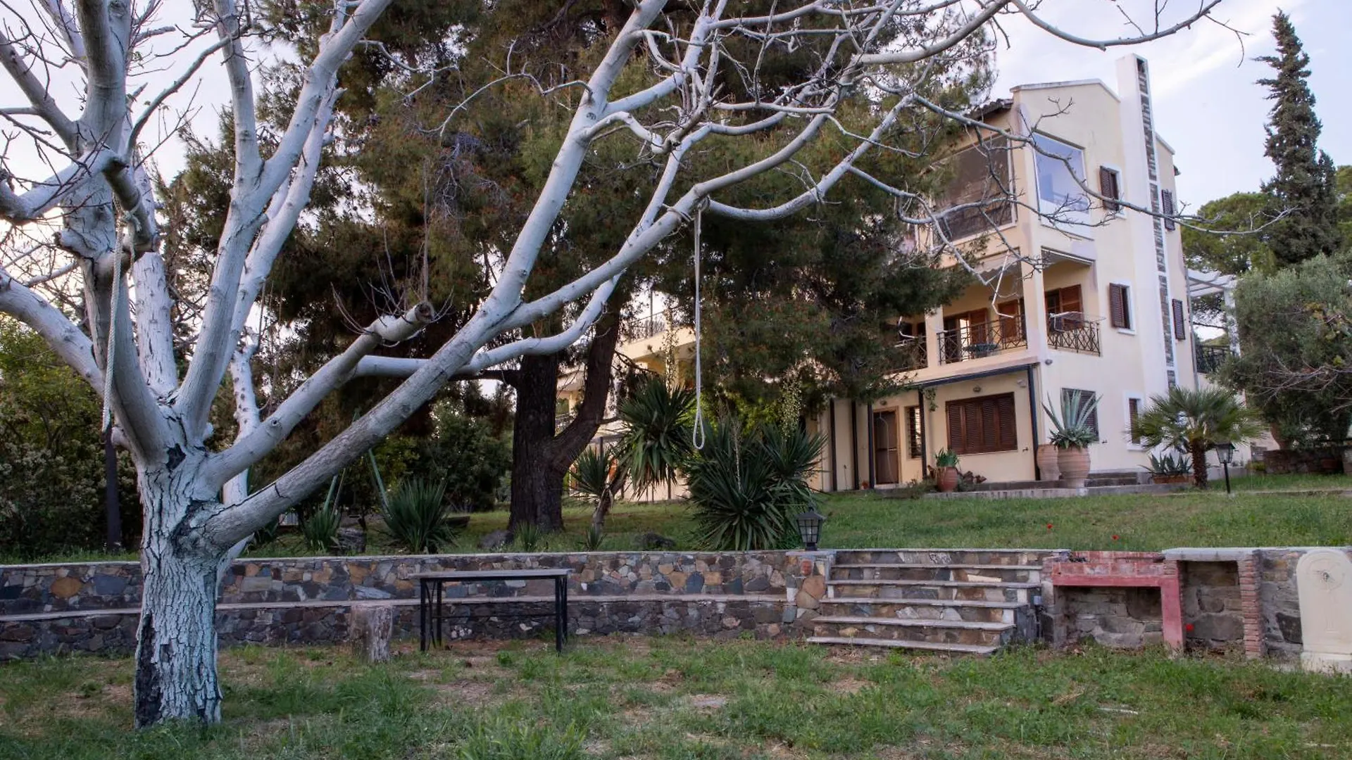 3 Olive Trees -Retreat House Villa Ormilia Holiday home